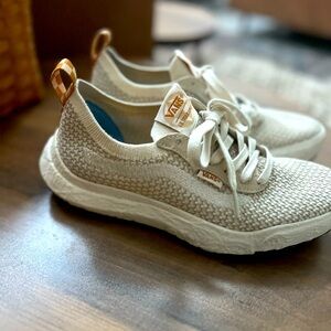 Ladies VANS size 8 VR3*CUSH excellent condition wore twice